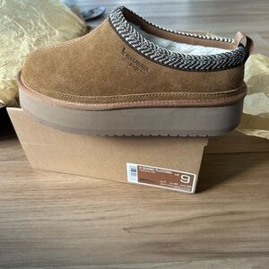 NWT Koolaburra By UGG Burree Platform Slipper - Women's Size 9